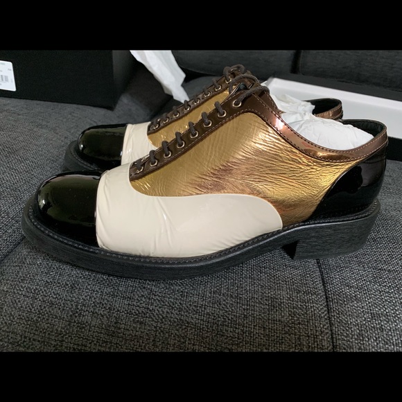 Chanel shoes - Picture 1 of 7